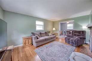 504 Rolling Green Dr, Bethel Park, PA 15102 - Photo 8