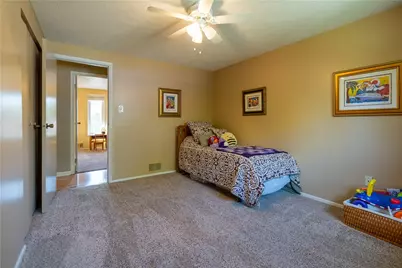207 Manor Ct, Bethel Park, PA 15241 - Photo 28