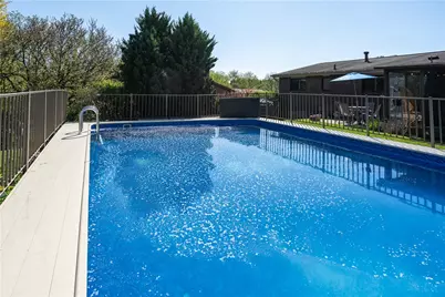 207 Manor Ct, Bethel Park, PA 15241 - Photo 38