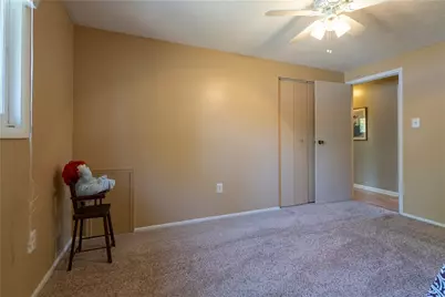 207 Manor Ct, Bethel Park, PA 15241 - Photo 32