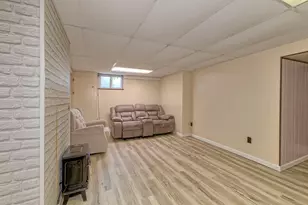 129 Ange Dr, Pittsburgh, PA 15235 - Photo 16