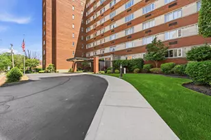 128 N Craig St, Pittsburgh, PA 15213 - Photo 1