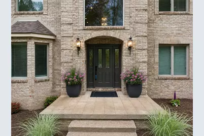 1005 Fairway Oaks Dr, Hempfield Township, PA 15644 - Photo 2