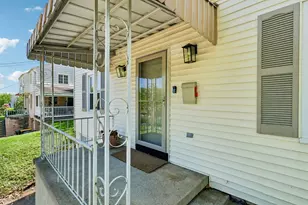2321 Milford Dr, Bethel Park, PA 15102 - Photo 14