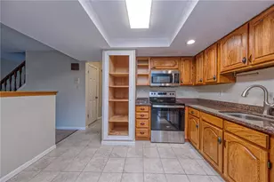 1342 Quail Run Cir, Bethel Park, PA 15102 - Photo 6