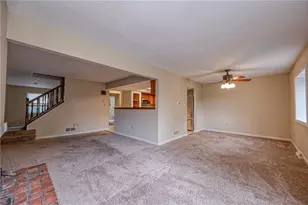 1342 Quail Run Cir, Bethel Park, PA 15102 - Photo 14
