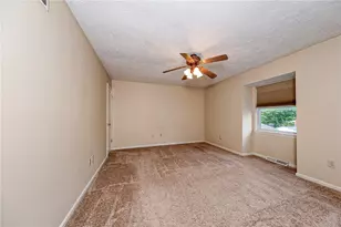 1342 Quail Run Cir, Bethel Park, PA 15102 - Photo 24