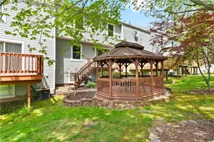 226 Carters Grove Dr, Richland, PA 15044 - Photo 2