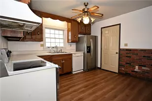 409 Todd Farm Rd, Rostraver, PA 15012 - Photo 10