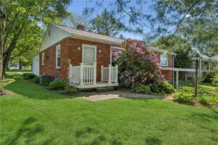 1742 Theatre St, Unity Township, PA 15650 - Photo 4