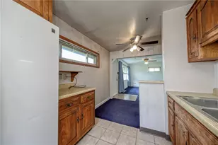 384 Whittier Dr, Pittsburgh, PA 15235 - Photo 8
