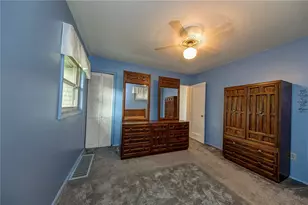 384 Whittier Dr, Pittsburgh, PA 15235 - Photo 14