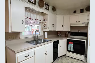 142 Vim Rd, Summit Township, PA 15552 - Photo 6