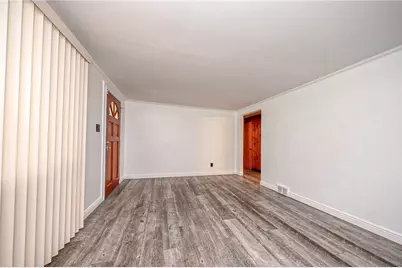 531 Laughlin Ave, Pittsburgh, PA 15210 - Photo 6