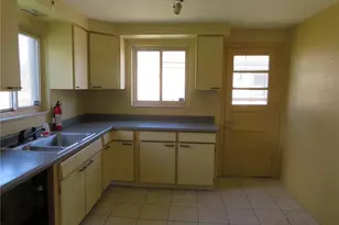 2439 Red Oak Dr, Pittsburgh, PA 15220 - Photo 20