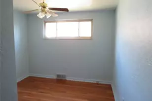 2439 Red Oak Dr, Pittsburgh, PA 15220 - Photo 18