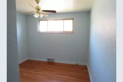 2439 Red Oak Dr, Pittsburgh, PA 15220 - Photo 18
