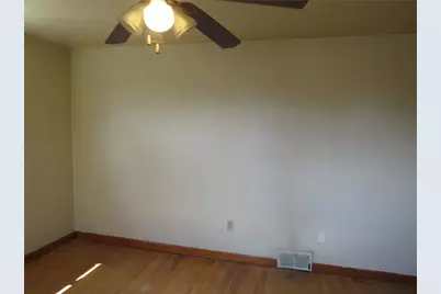 2439 Red Oak Dr, Pittsburgh, PA 15220 - Photo 6