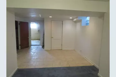 2439 Red Oak Dr, Pittsburgh, PA 15220 - Photo 28