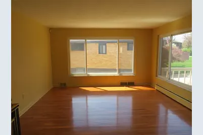 2439 Red Oak Dr, Pittsburgh, PA 15220 - Photo 2