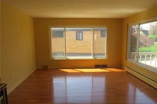 2439 Red Oak Dr, Pittsburgh, PA 15220 - Photo 2