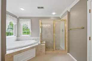 217 Field Club Cir, Robinson Twp, PA 15136 - Photo 20