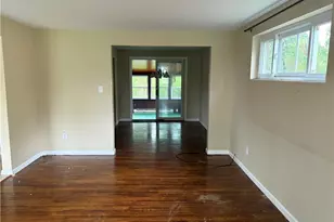 206 Shannon Heights Dr, Verona, PA 15147 - Photo 2
