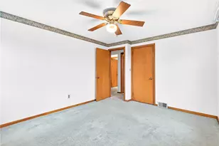 9229 Lancelot Dr, Pittsburgh, PA 15237 - Photo 18