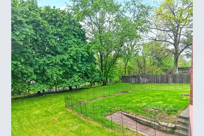 9229 Lancelot Dr, Pittsburgh, PA 15237 - Photo 48