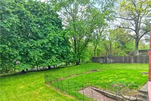 9229 Lancelot Dr, Pittsburgh, PA 15237 - Photo 48