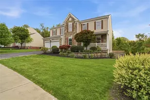 138 Tuscany Estates Dr, Union Township, PA 15332 - Photo 4