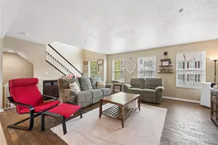119 Alderwood Dr, South Greensburg Boro, PA 15601 - Photo 4