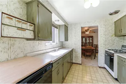 1360 Blue Jay Dr, Scott Township, PA 15243 - Photo 12