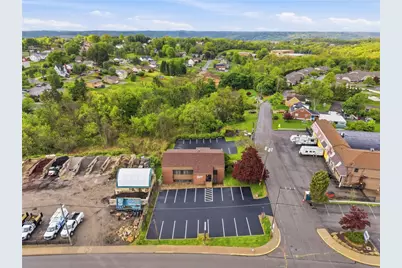 327 Forest Grove Rd, Kennedy Township, PA 15108 - Photo 4