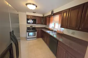 105 Parkwyn Dr, Elizabeth Twp/Boro, PA 15037 - Photo 8