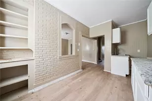 814 Lillian St, Pittsburgh, PA 15210 - Photo 4