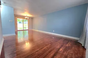 13320 St Clair Dr, North Huntingdon, PA 15642 - Photo 4