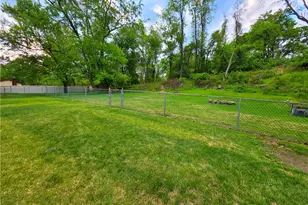 13320 St Clair Dr, North Huntingdon, PA 15642 - Photo 26