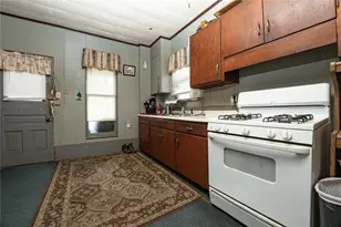 220 Jackson St, Grove City Boro, PA 16127 - Photo 8