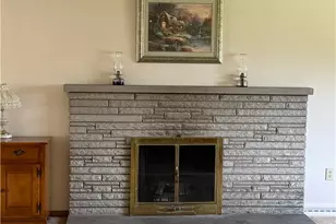 200 North Dr, Center Township, PA 16001 - Photo 8