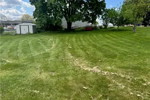200 North Dr, Center Township, PA 16001 - Photo 18