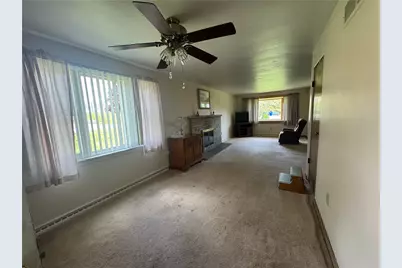200 North Dr, Center Township, PA 16001 - Photo 6