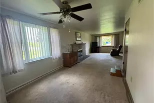 200 North Dr, Center Township, PA 16001 - Photo 6
