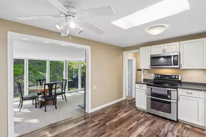 195 Parkedge Road, Green Tree, PA 15220 - Photo 10