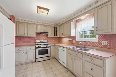 105 Hetherton Dr, Ross Twp, PA 15237 - Photo 12