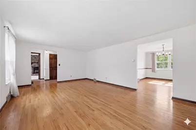 105 Hetherton Dr, Ross Twp, PA 15237 - Photo 6