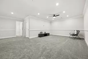 2533 Adele Ct, Pittsburgh, PA 15143 - Photo 12
