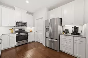 2533 Adele Ct, Pittsburgh, PA 15143 - Photo 8