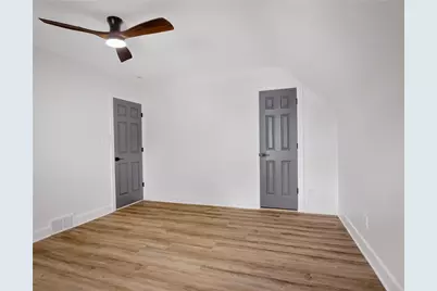 210 W Woodland Dr, Center Township, PA 15001 - Photo 22