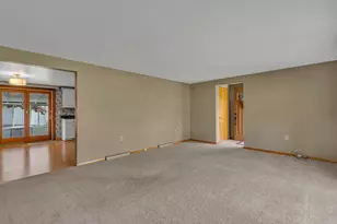 102 Pinecrest Dr, South Beaver Township, PA 15010 - Photo 4